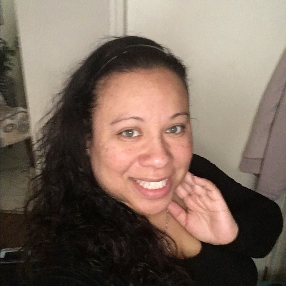 Meet your Posher, Monica